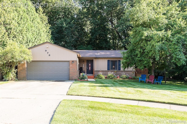 978 Alpine Dr, Brighton, MI 48116 - photo 1