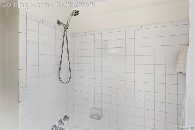 29645 Rock Creek Dr, Southfield, MI 48076 - photo 19