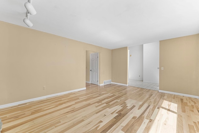 9771 E Avondale Ln, Traverse City, MI 49684 - photo 24