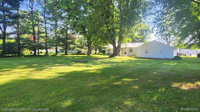5847 W Lapeer Rd, North Branch, MI 48461 - photo 6