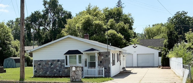 233 N Rosemary St, Lansing, MI 48917 - photo 2
