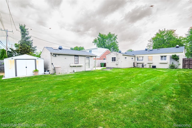47337 Winthrop St, Shelby Twp, MI 48317 - photo 18