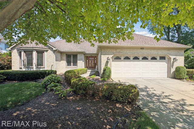 1671 S Shore Dr, Rochester Hills, MI 48307 - photo 1