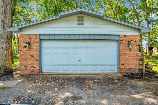 2048 Welbeck Dr, West Bloomfield, MI 48324 - photo 31