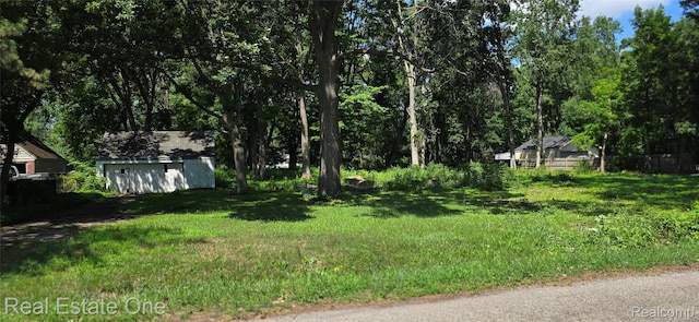 21246 8 1/2 Mile Rd, Southfield, MI 48075 - photo 3