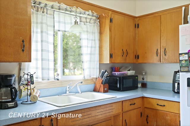 2331 Whitemore Pl, Saginaw, MI 48602 - photo 7