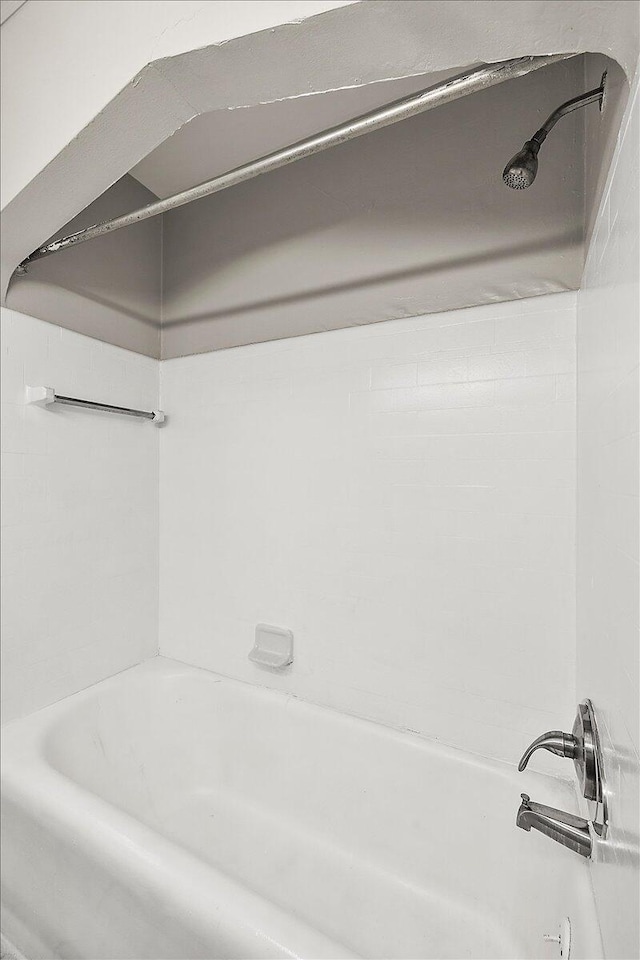 5910 Hillcrest St, Detroit, MI 48236 - photo 22