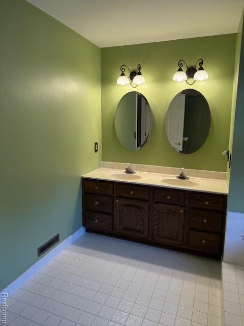 285 W Irwin St, Bad Axe, MI 48413 - photo 13