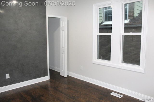 9836 Dequindre St, Hamtramck, MI 48212 - photo 5