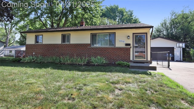 42938 Gainsley Dr, Sterling Heights, MI 48313 - photo 1