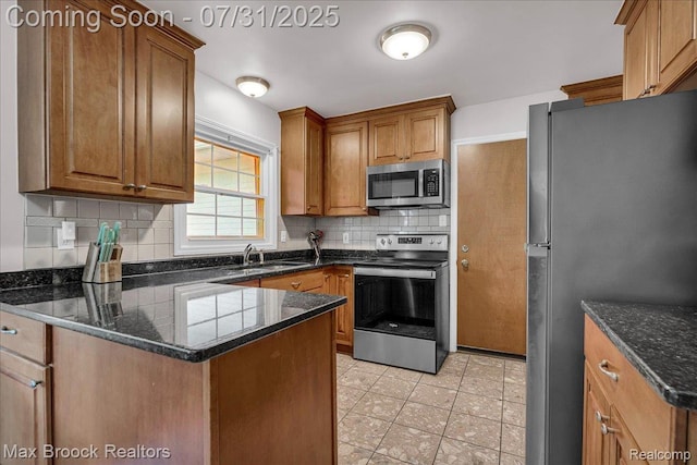 536 Fox River Dr, Bloomfield Hills, MI 48304 - photo 10