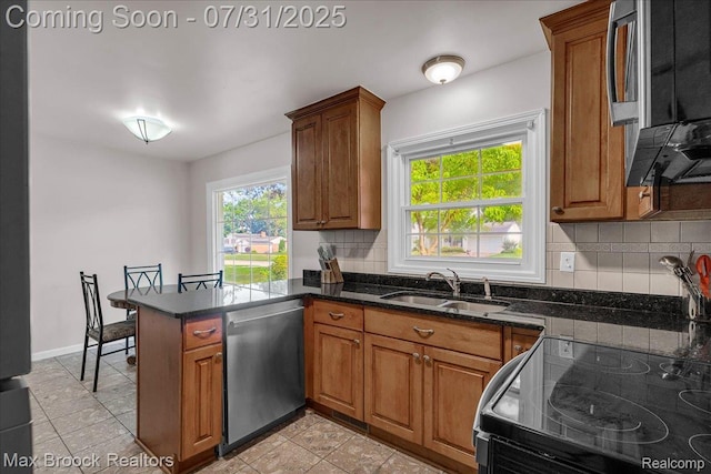 536 Fox River Dr, Bloomfield Hills, MI 48304 - photo 13