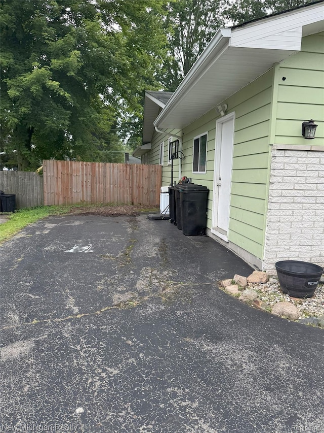3239 N Shoreview Dr, Fort Gratiot, MI 48059 - photo 4