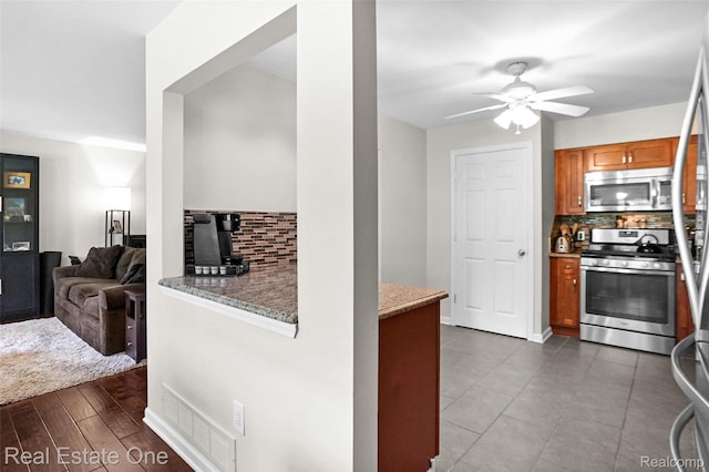 751 Eastbridge Ct, Rochester Hills, MI 48307 - photo 11