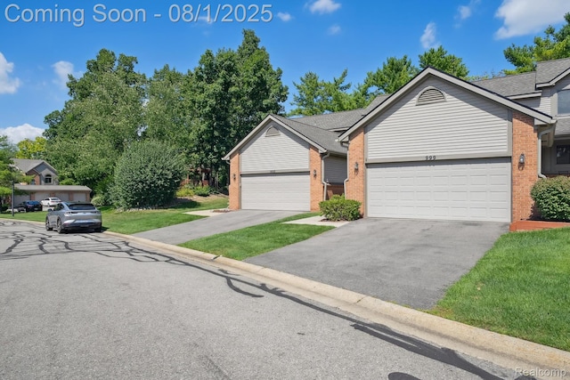 999 Hickory Dr, Brighton, MI 48116 - photo 4