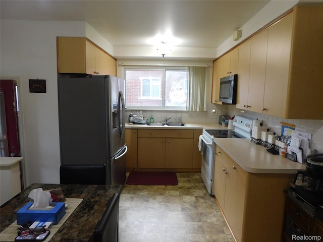 8263 Linda St, Warren, MI 48093 - photo 11