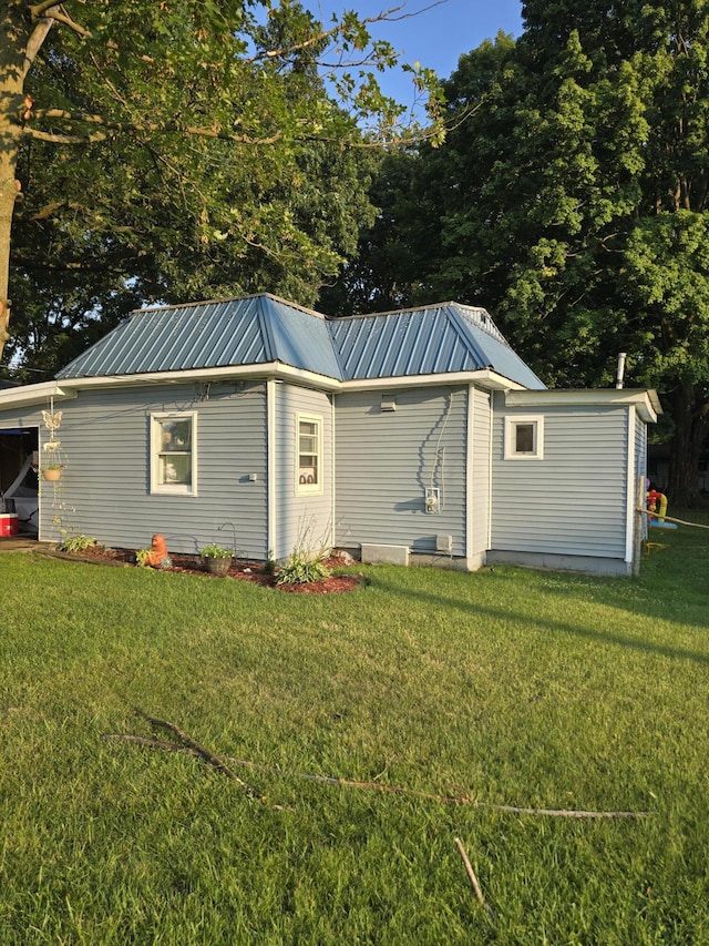 131 Williams St, Litchfield, MI 49252 - photo 3
