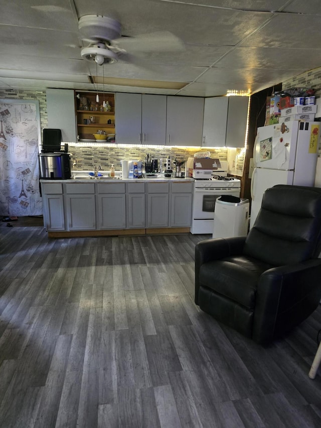 131 Williams St, Litchfield, MI 49252 - photo 4
