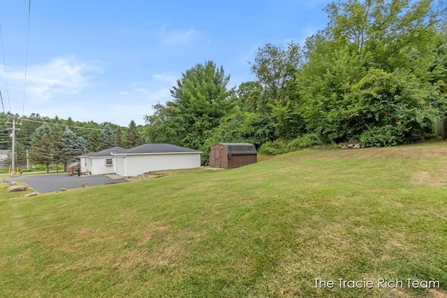 6894 Kuttshill Dr NE, Rockford, MI 49341 - photo 3