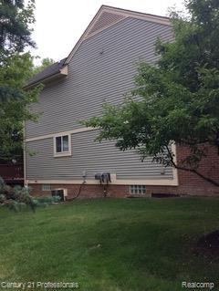 1533 Covington Xing Unit 16, Commerce Twp, MI 48390 - photo 9