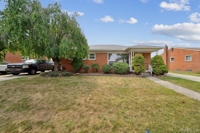 2950 Maxwell St, Trenton, MI 48183 - photo 4
