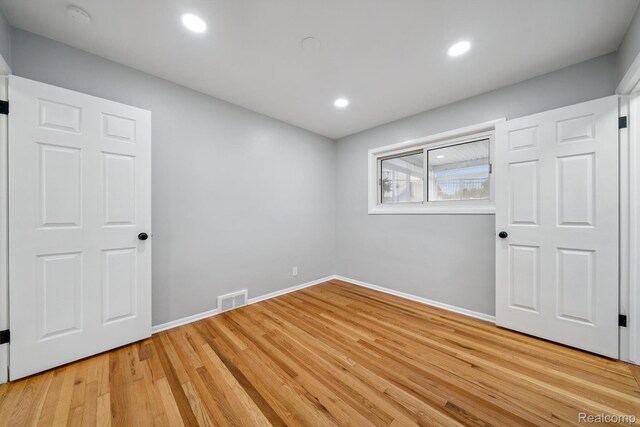 2950 Maxwell St, Trenton, MI 48183 - photo 32
