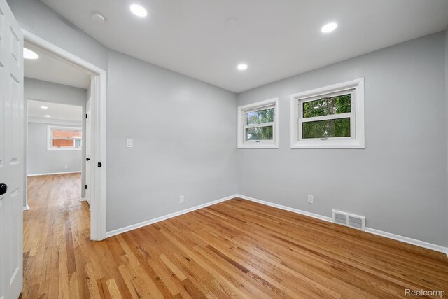2950 Maxwell St, Trenton, MI 48183 - photo 26