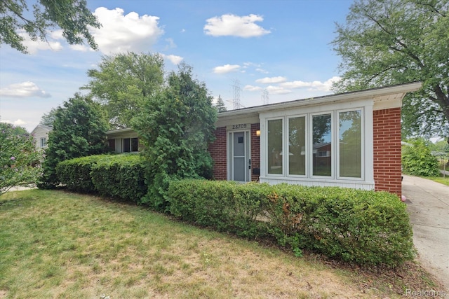 28709 Newport Dr, Warren, MI 48088 - photo 3
