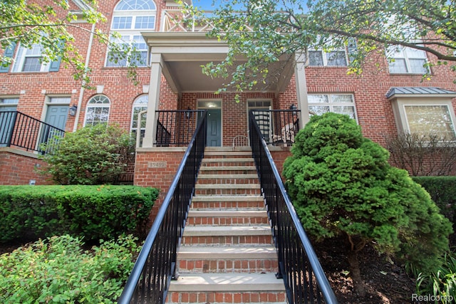 39459 Springwater Dr Unit 48, Northville, MI 48168 - photo 1