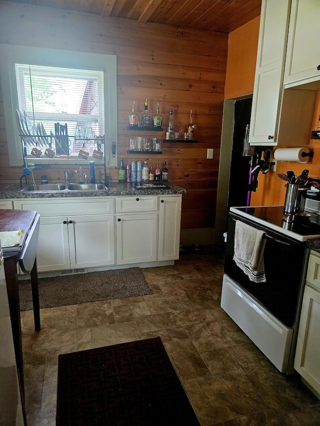 703 E Bond St, Hastings, MI 49058 - photo 13