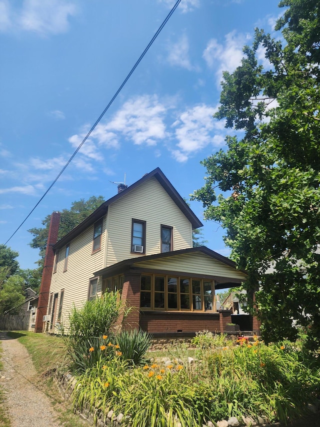 721 Fairview Ave NE, Grand Rapids, MI 49503 - photo 1