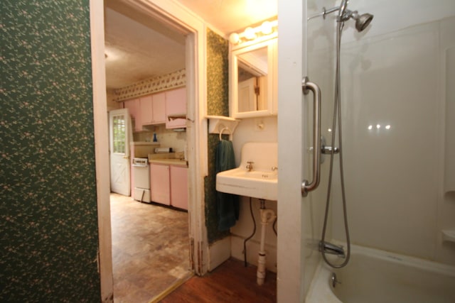 307 E State St, Vicksburg, MI 49097 - photo 12