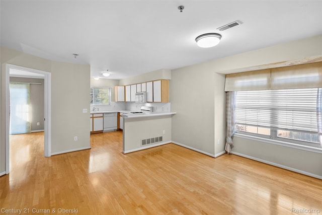22157 W Village Dr, Dearborn, MI 48124 - photo 18