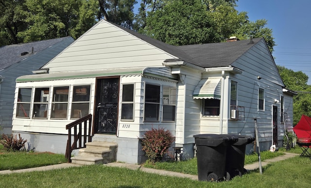 8236 Trinity St, Detroit, MI 48228 - photo 2