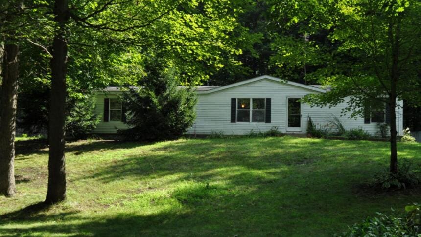 2529 Lake Dr, Allegan, MI 49010 - photo 1