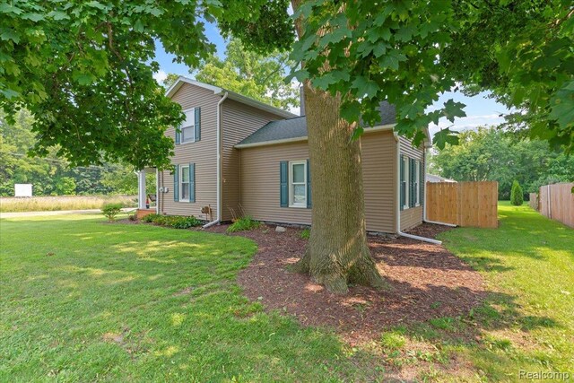 607 W Henry St, Charlotte, MI 48813 - photo 36