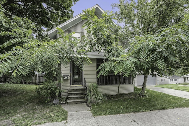 623 N Wilson Ave, Hastings, MI 49058 - photo 2