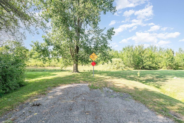 Kenora Dr, Saginaw, MI 48604 - photo 1