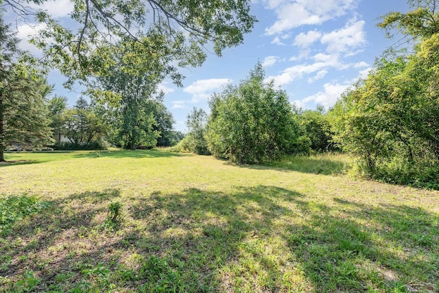 Kenora Dr, Saginaw, MI 48604 - photo 3