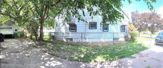 22099 Nevada Ave, Eastpointe, MI 48021 - photo 2