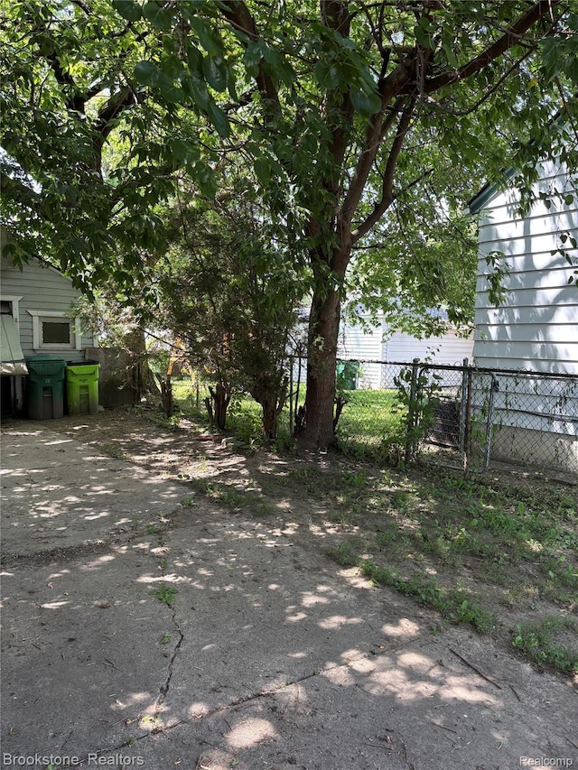 22099 Nevada Ave, Eastpointe, MI 48021 - photo 5