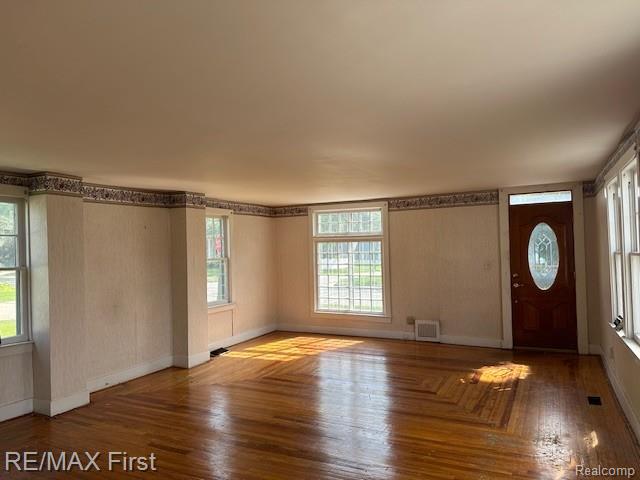 147 N Broadway St, Lake Orion, MI 48362 - photo 7