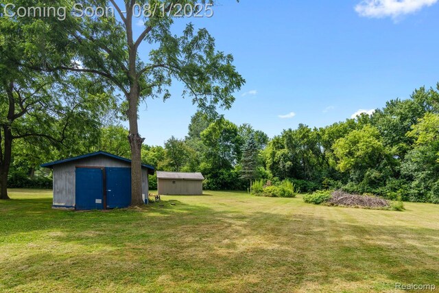 3499 E Carpenter Rd, Flint, MI 48506 - photo 27