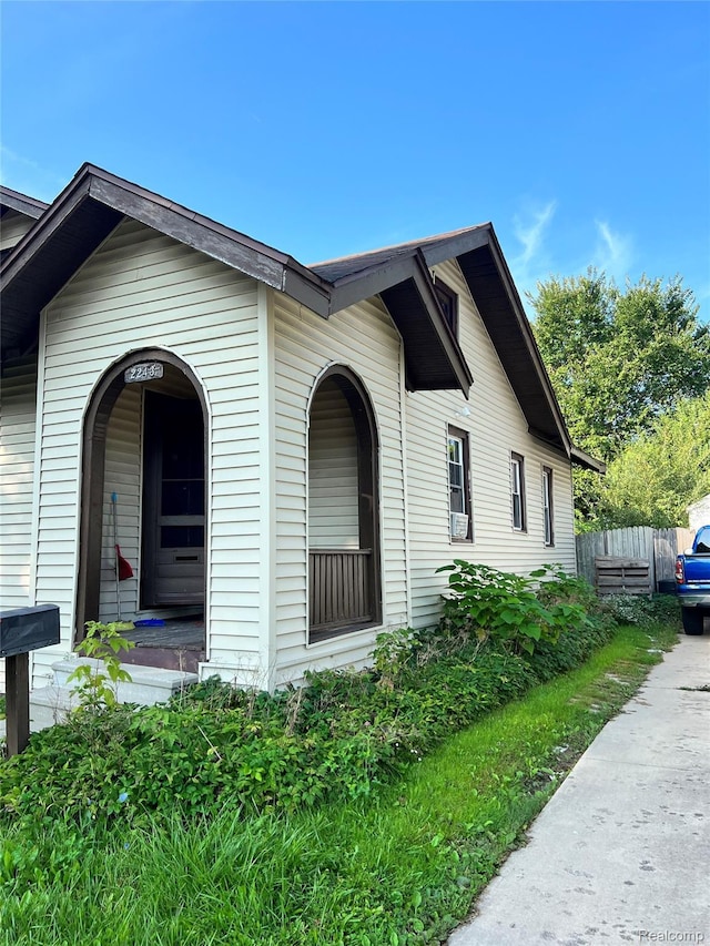 2243 Avon St, Saginaw, MI 48602 - photo 4