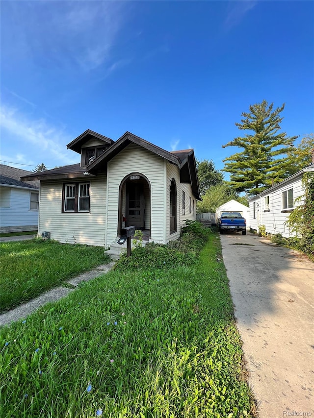 2243 Avon St, Saginaw, MI 48602 - photo 3