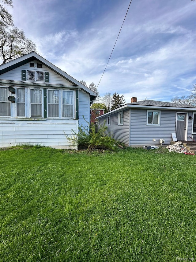 2341 N Clinton St, Saginaw, MI 48602 - photo 2