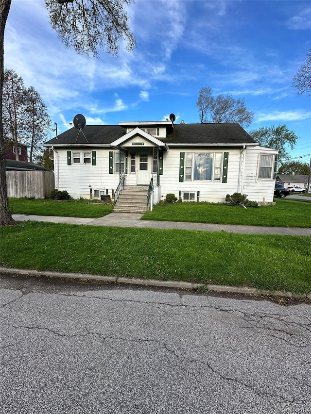 2341 N Clinton St, Saginaw, MI 48602 - photo 1