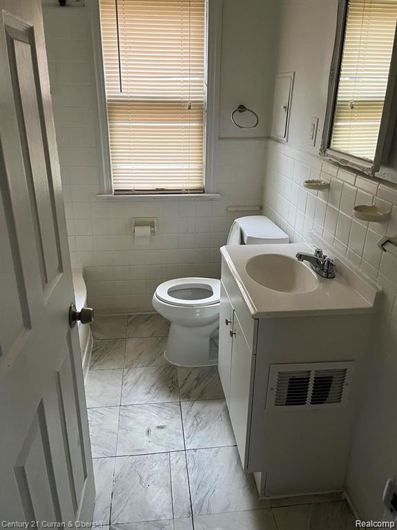 12146 Duchess St, Detroit, MI 48224 - photo 13