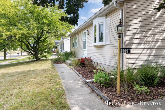 1320 Beckwith Ave NE, Grand Rapids, MI 49505 - photo 2