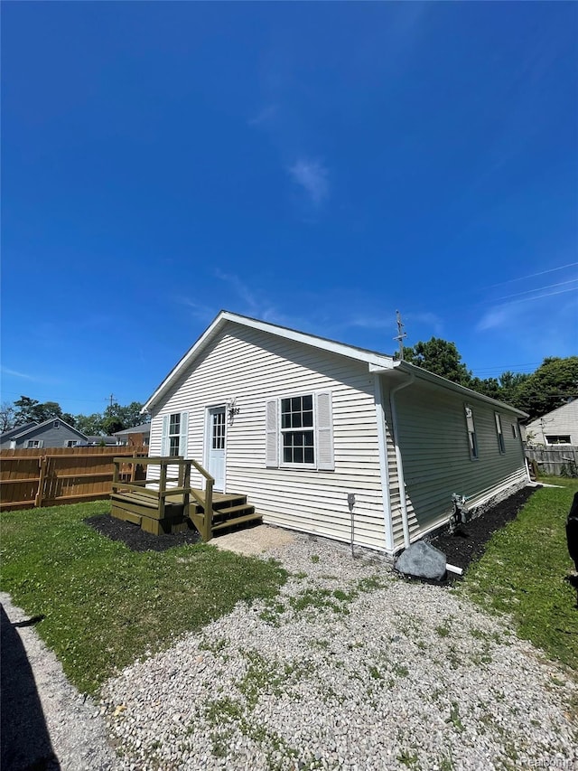 5685 Venice Rd, Newport, MI 48166 - photo 3